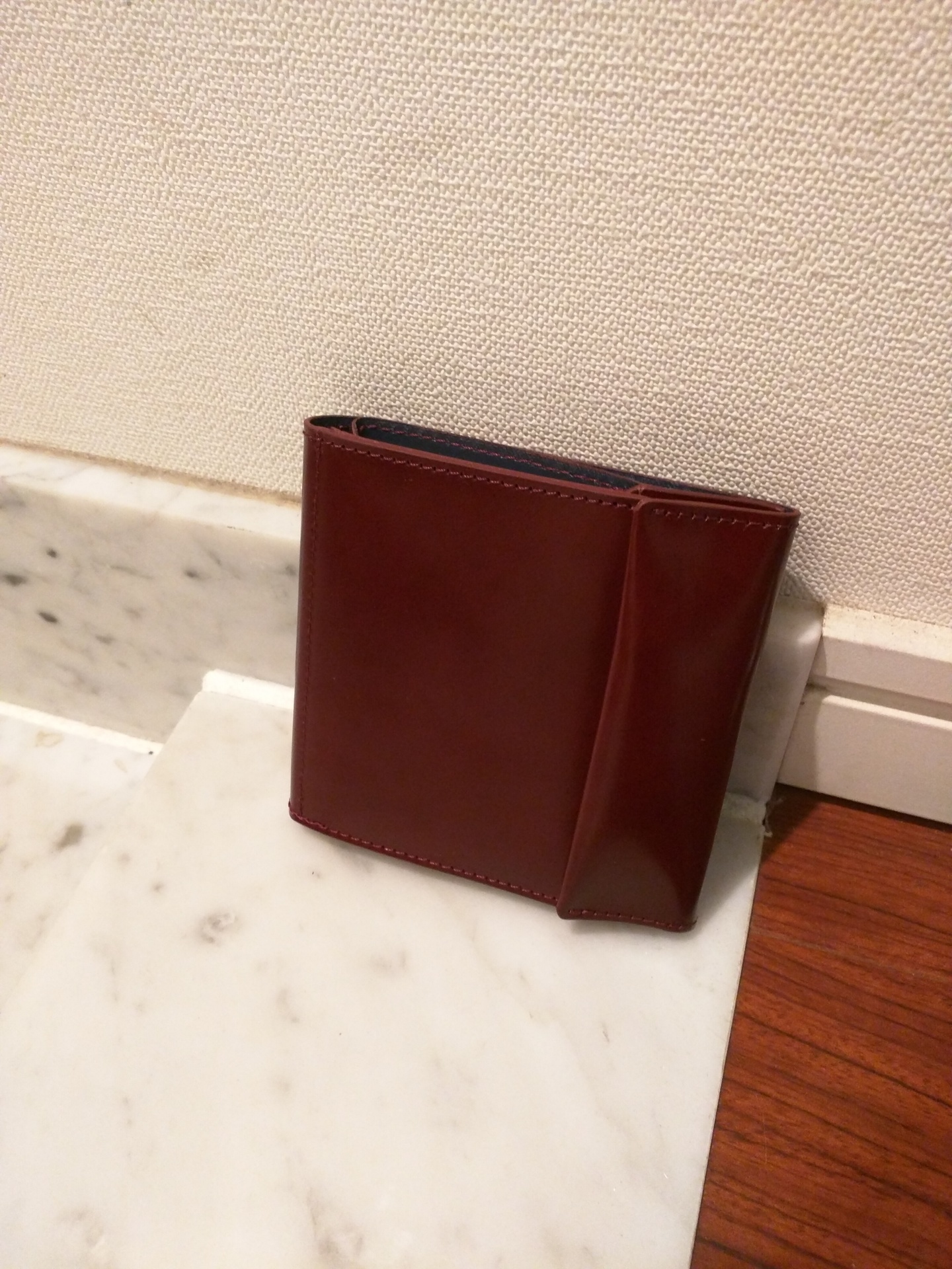 アブラサス 薄い財布 classic ボルドー - 折り財布